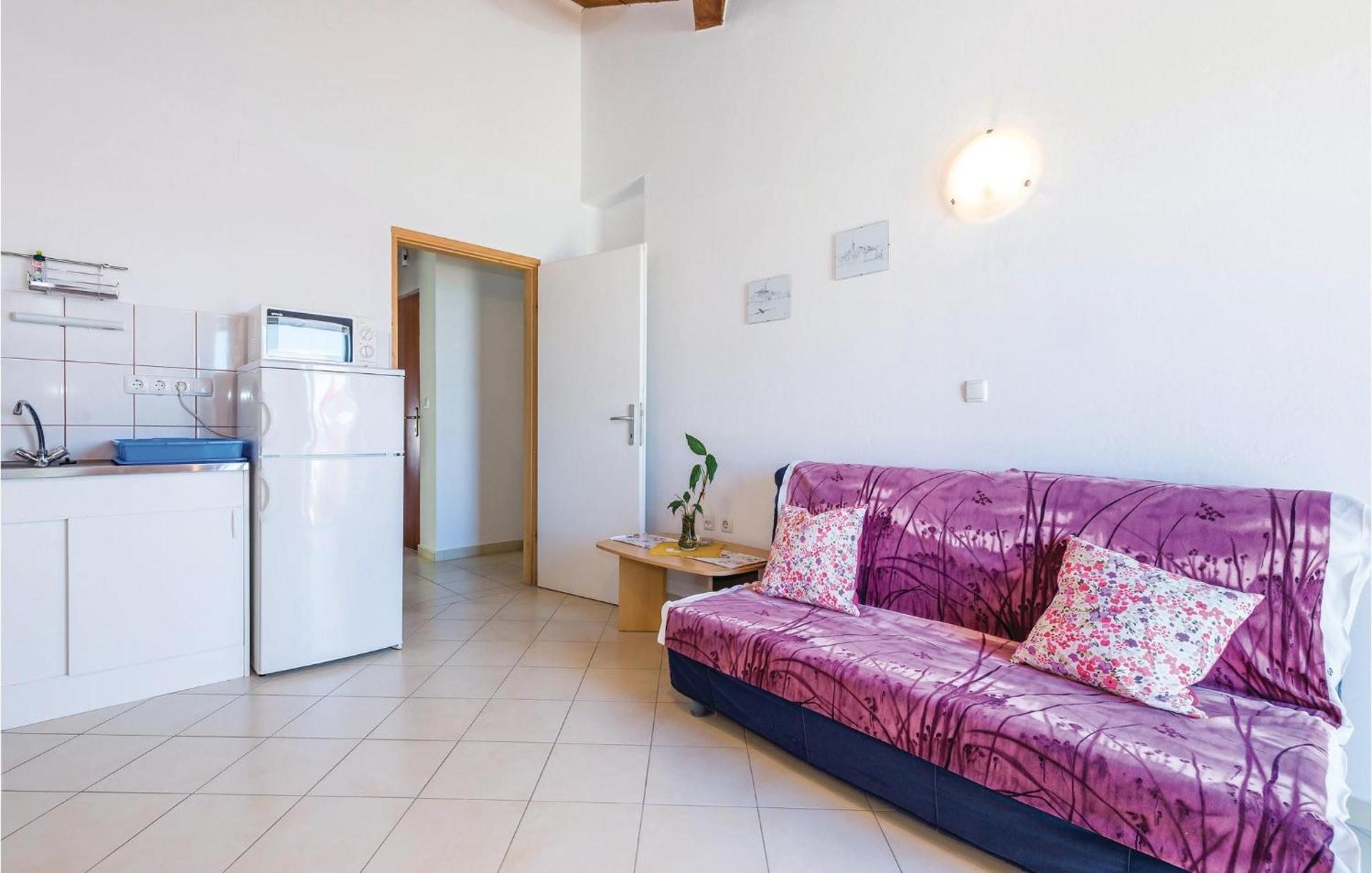 Nice Apartment In Rab With Kitchen Barbat na Rabu Esterno foto