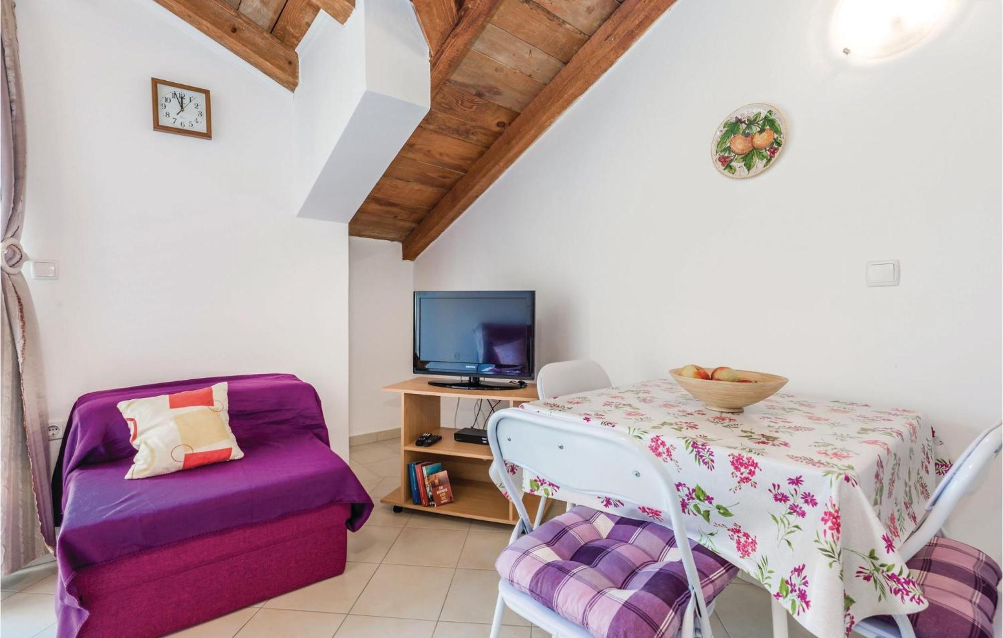 Nice Apartment In Rab With Kitchen Barbat na Rabu Esterno foto
